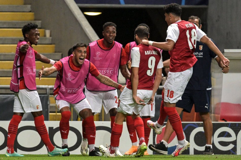 万纳年仅1 万纳年仅1