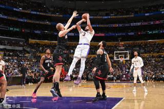 具侵略性 具侵略性